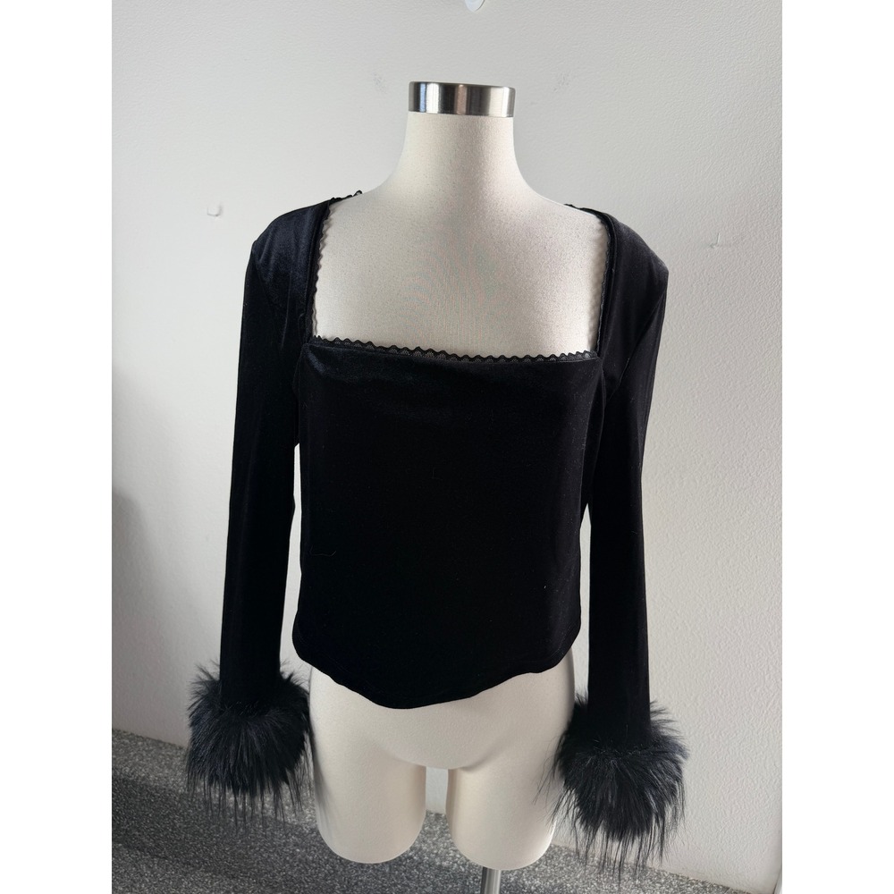 SHEIN Curve Womens Plus 1XL Black Velvet Square Neck Top Faux Fur Cuffs